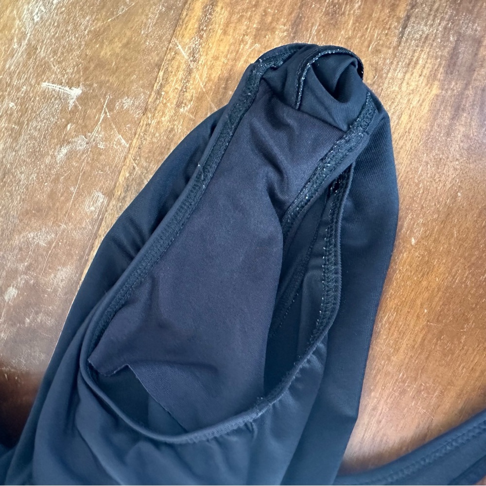 MIRACLESUIT Must Haves Escape Underwire One-Piece black swimsuit ladies size 10 - Picture 6 of 9